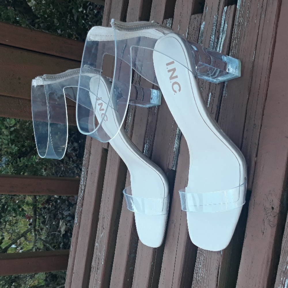 Women's shoes